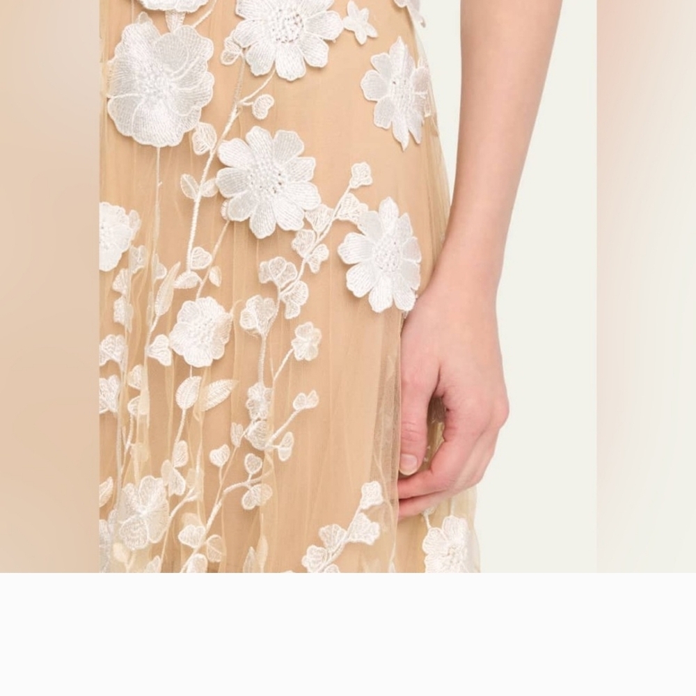Bronx and Banco Jasmine 3D Floral Gown - Picture 4 of 6